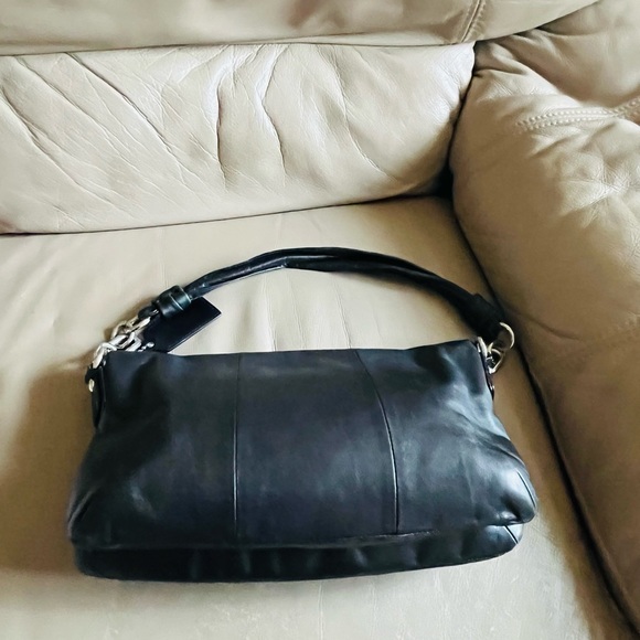 Authentic Coach handbag - Picture 11 of 15